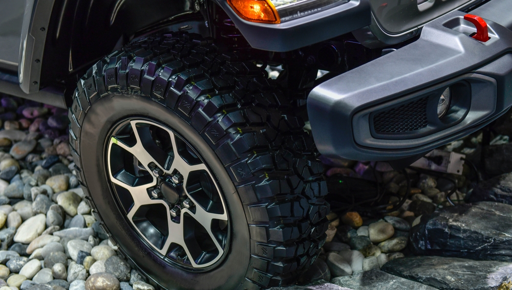Machined alloy wheel with an all-terrain tyre fitted to a 4x4, supplied by Australia's Most Wanted Wheels and Tyres Bathurst